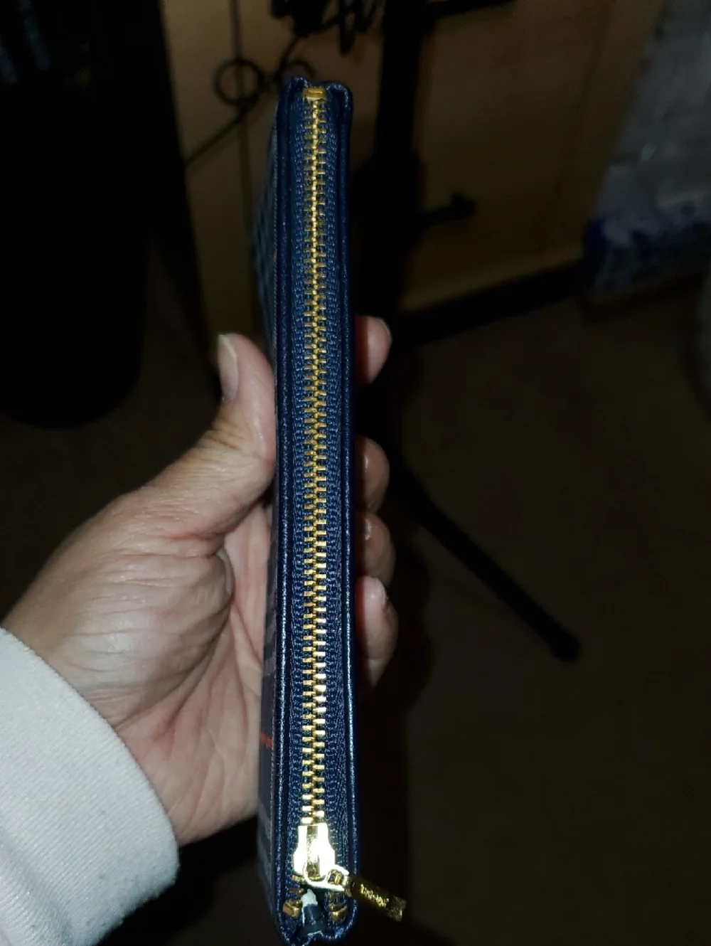 Burberrys of London Plaid Zip Wallet in Black and Tan with Red Accents - Picture 6 of 8